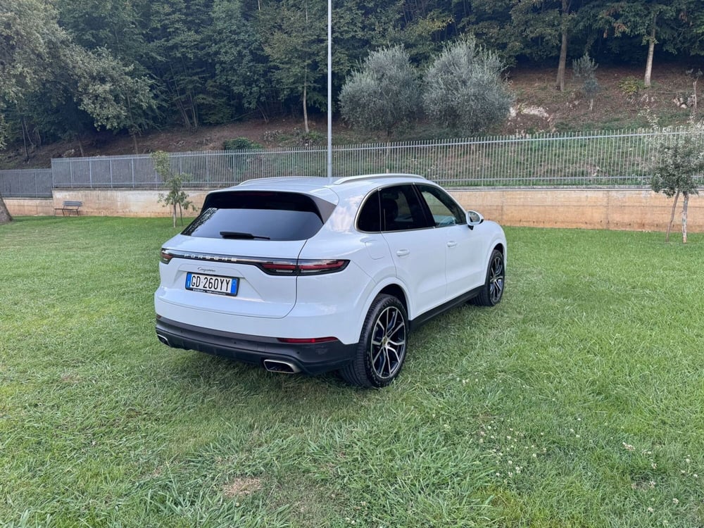 Porsche Cayenne usata a Salerno (4)