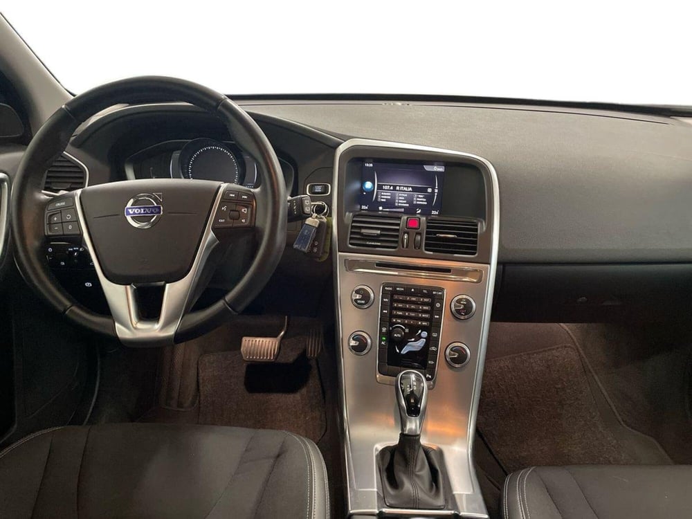 Volvo XC60 usata a Prato (11)