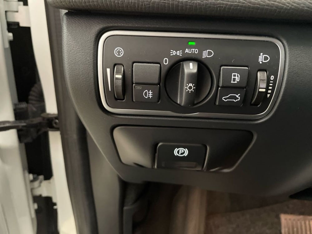 Volvo XC60 usata a Prato (16)
