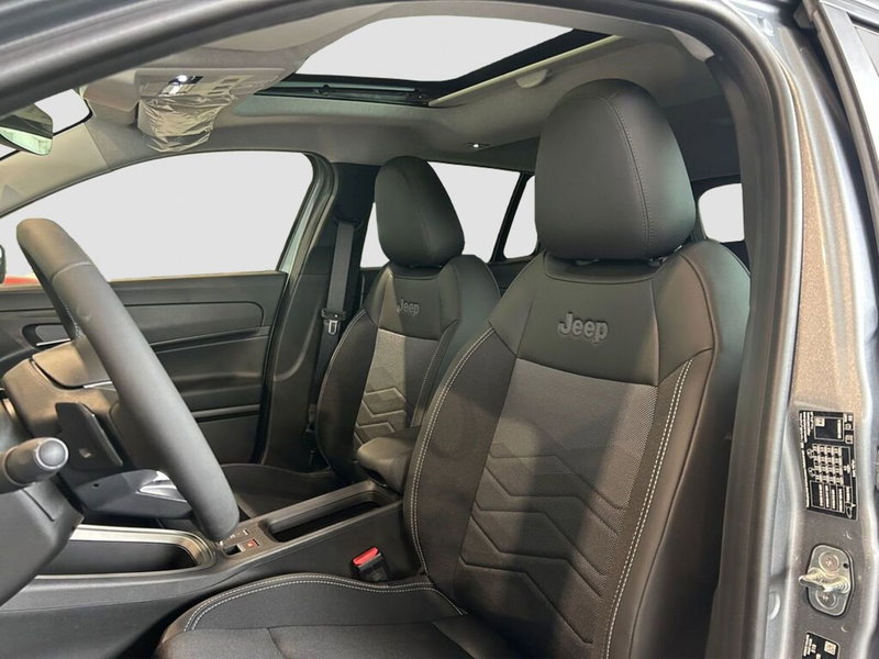 Jeep Avenger nuova a Torino (11)