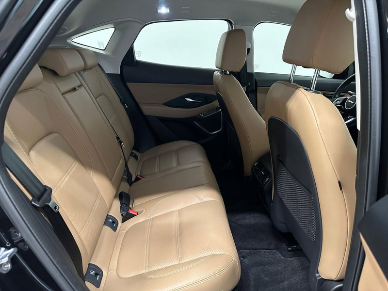 Jaguar E-Pace usata a Novara (5)