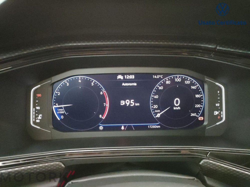 Volkswagen T-Cross usata a Varese (17)