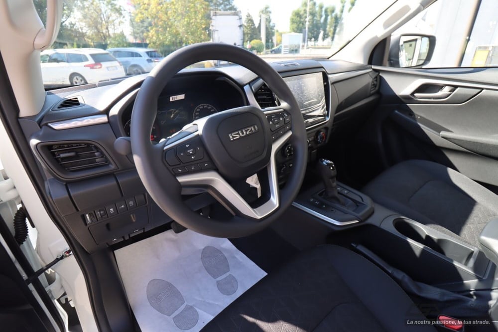 Isuzu D-Max Pick-up nuova a Bologna (11)