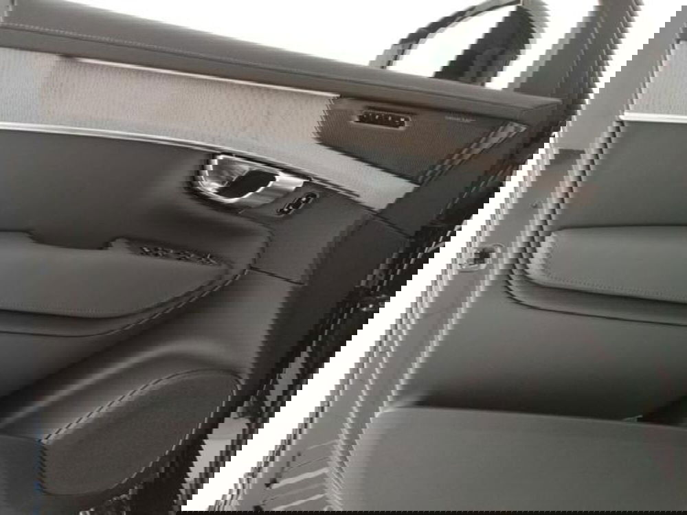 Volvo XC90 nuova a Modena (12)