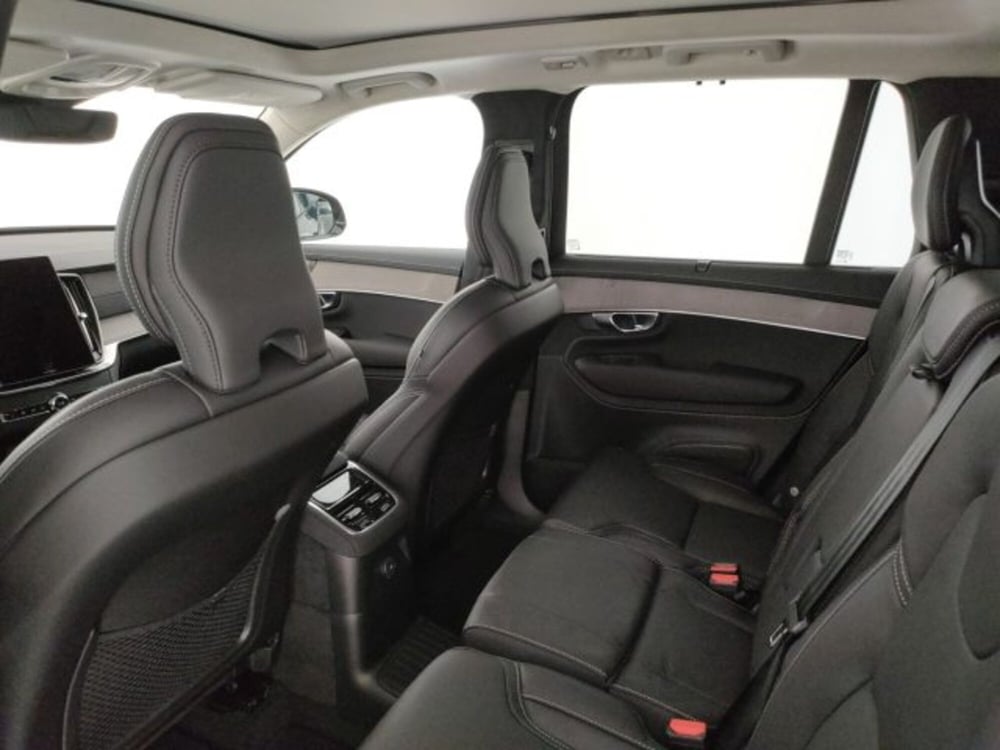 Volvo XC90 nuova a Modena (10)