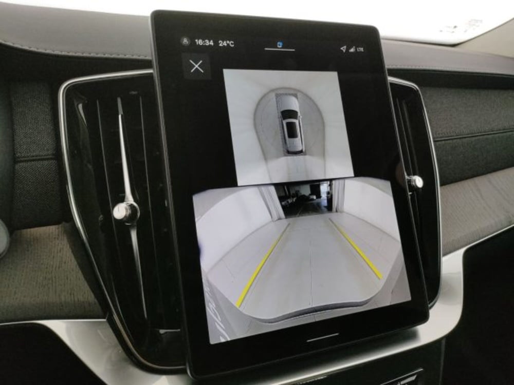 Volvo XC90 nuova a Modena (19)