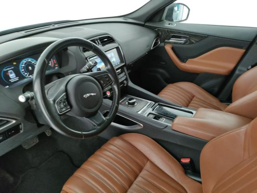 Jaguar F-Pace usata a Modena (15)