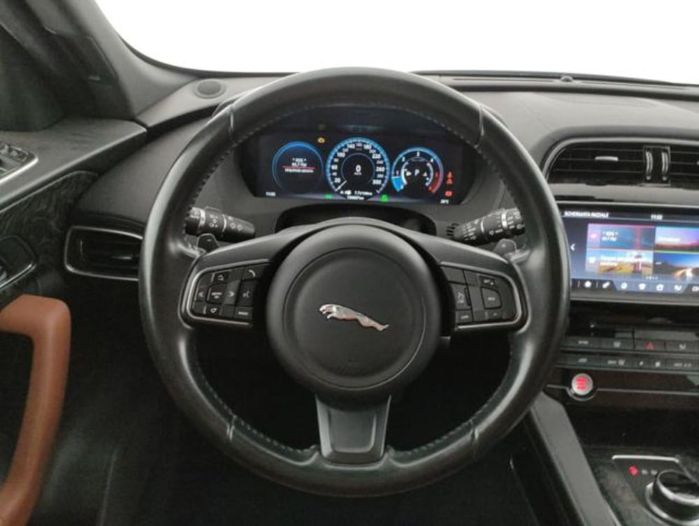 Jaguar F-Pace usata a Modena (17)