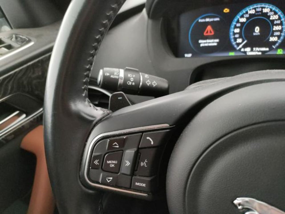 Jaguar F-Pace usata a Modena (18)