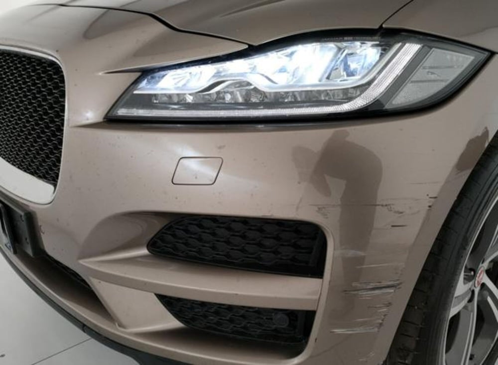 Jaguar F-Pace usata a Modena (9)