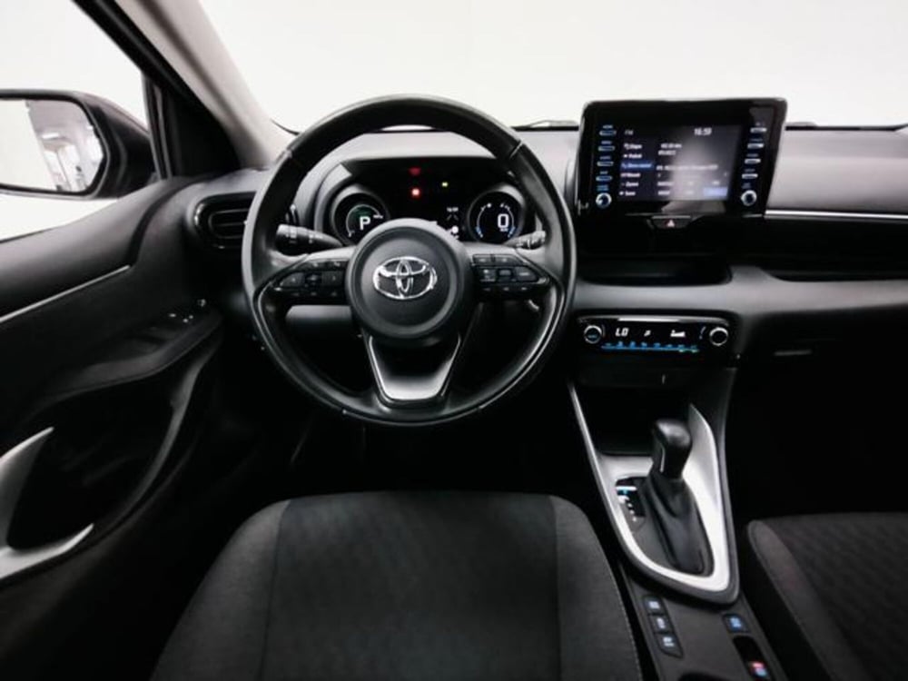 Toyota Yaris Cross usata a Como (10)
