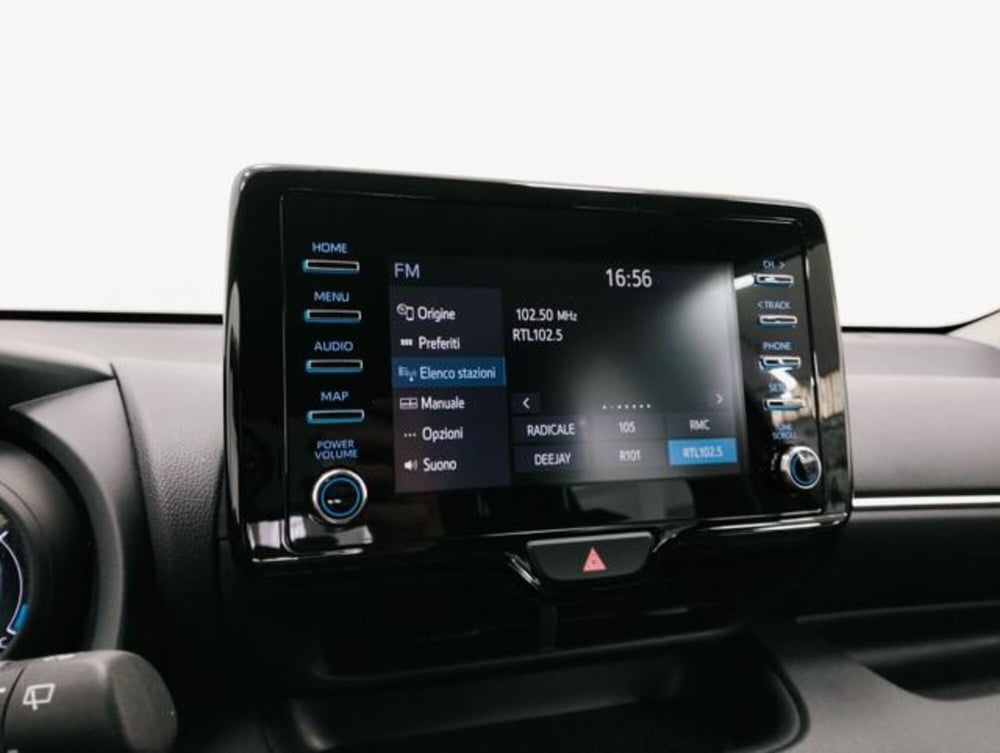 Toyota Yaris Cross usata a Como (13)