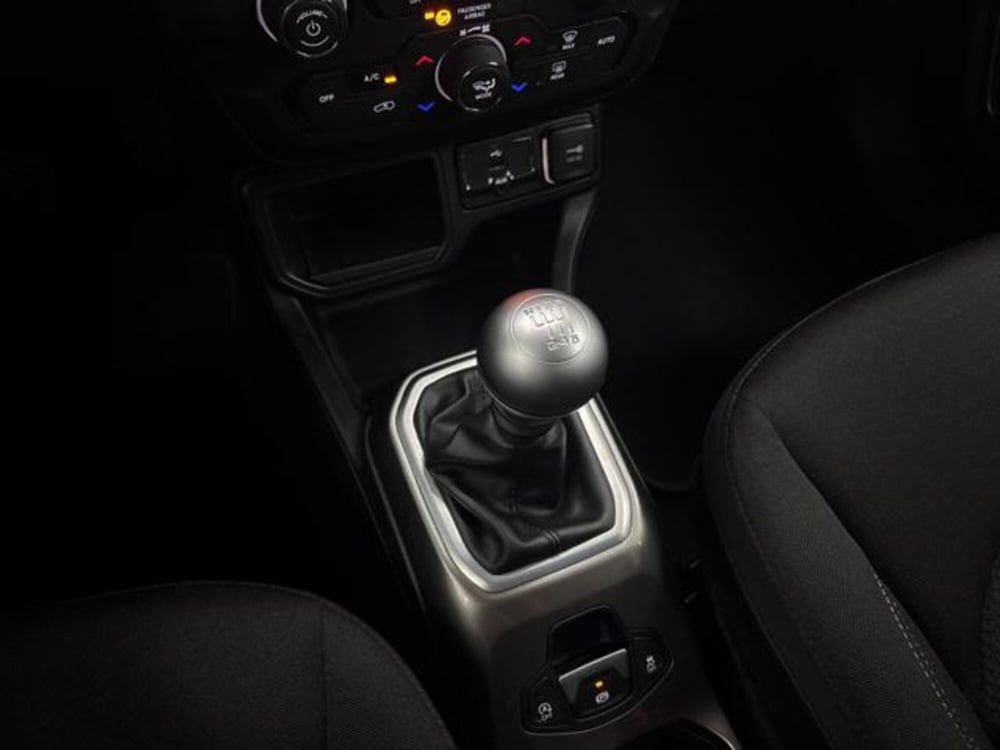Jeep Renegade usata a Como (19)