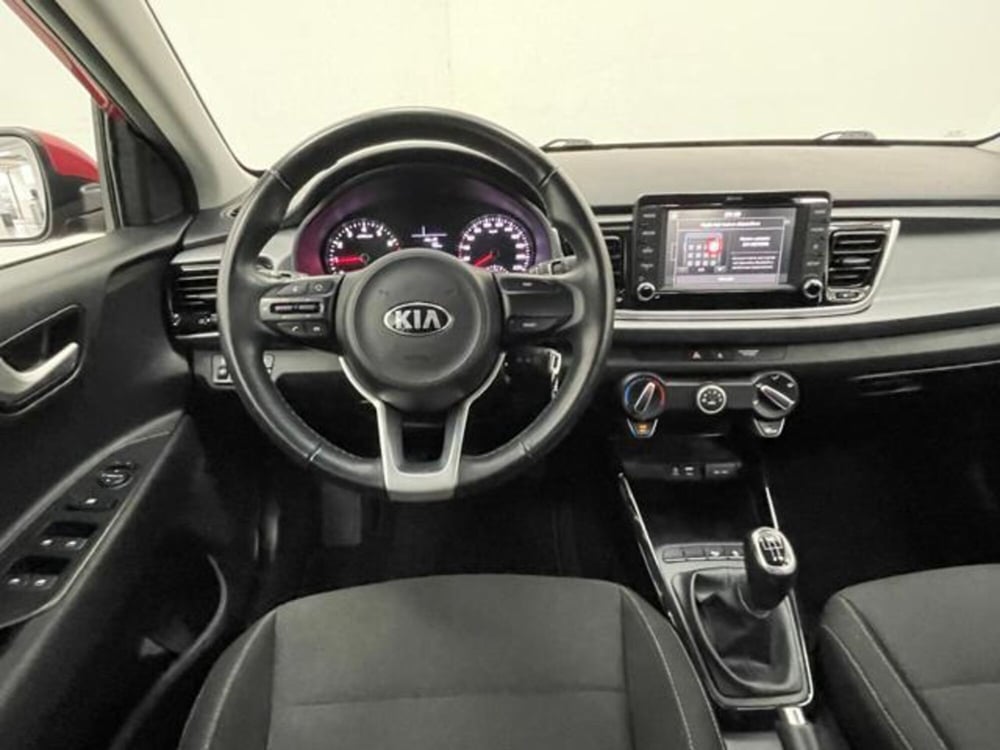 Kia Rio usata a Como (10)