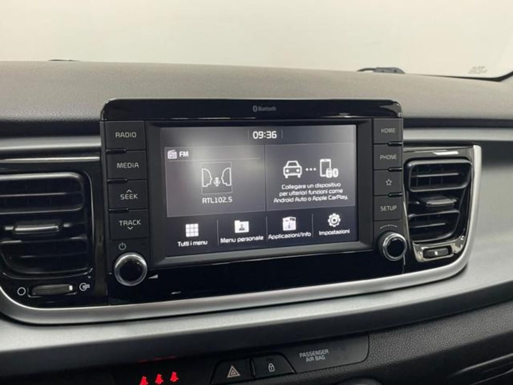 Kia Rio usata a Como (13)