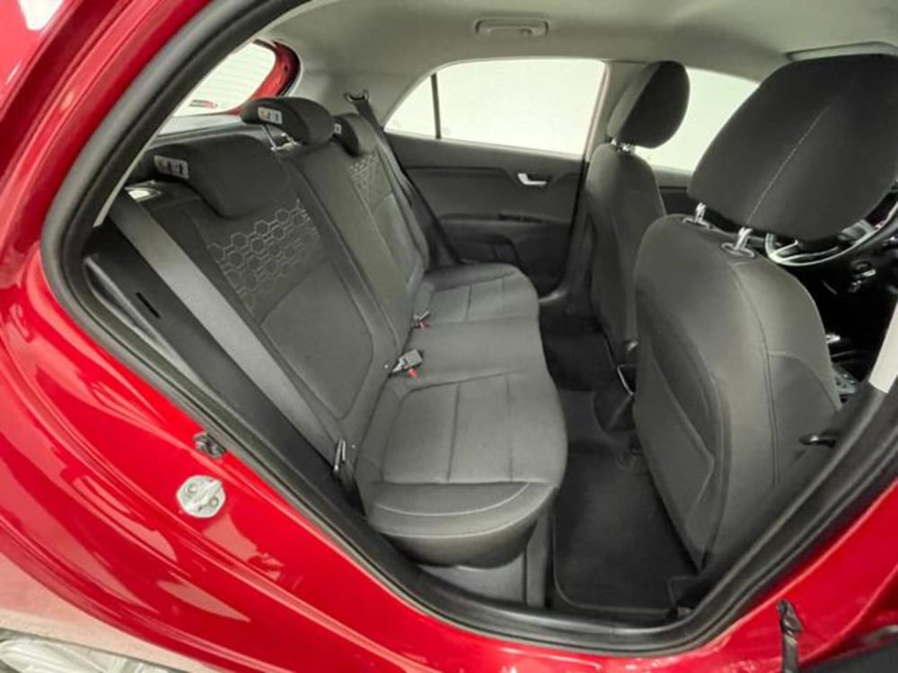 Kia Rio usata a Como (5)