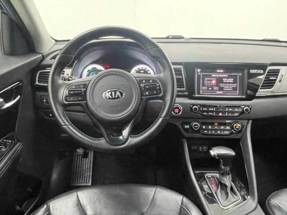 Kia Niro usata a Como (11)