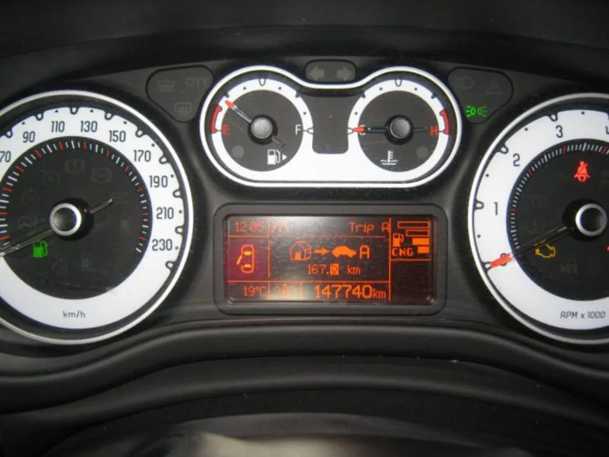 Fiat 500L usata a Fermo (16)