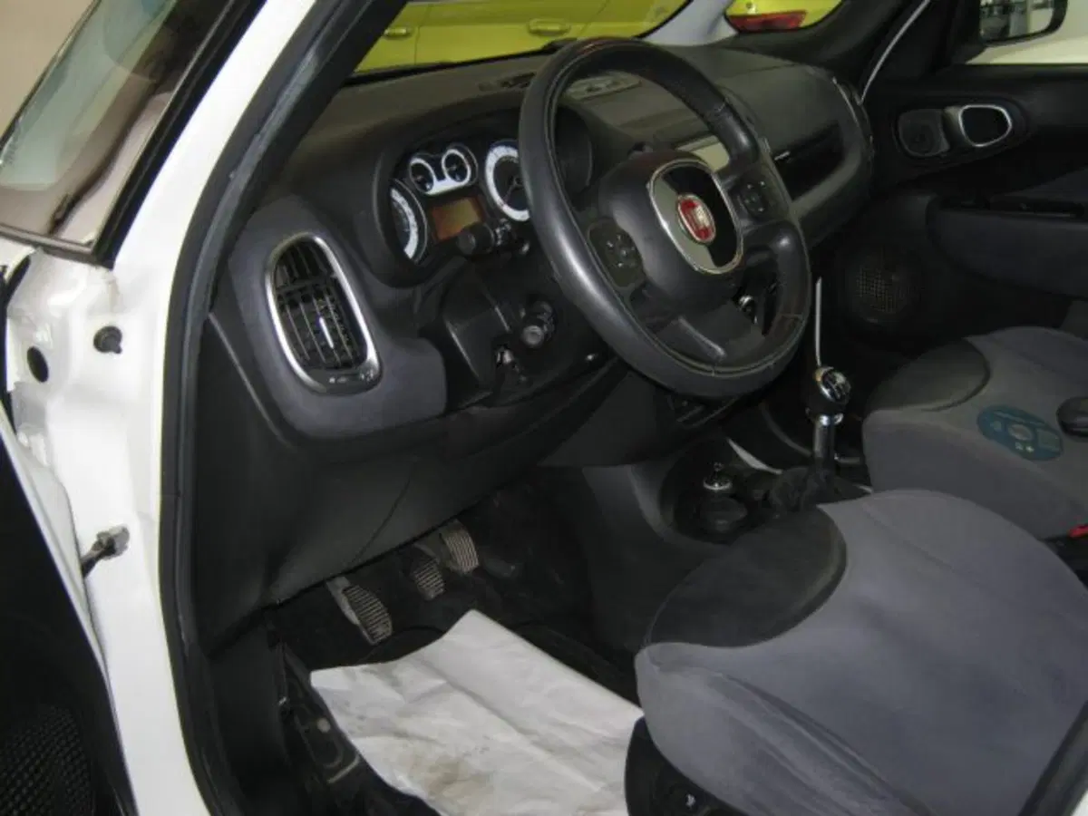 Fiat 500L usata a Fermo (5)