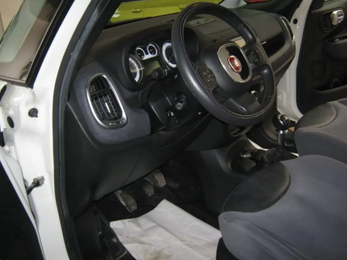 Fiat 500L usata a Fermo (7)