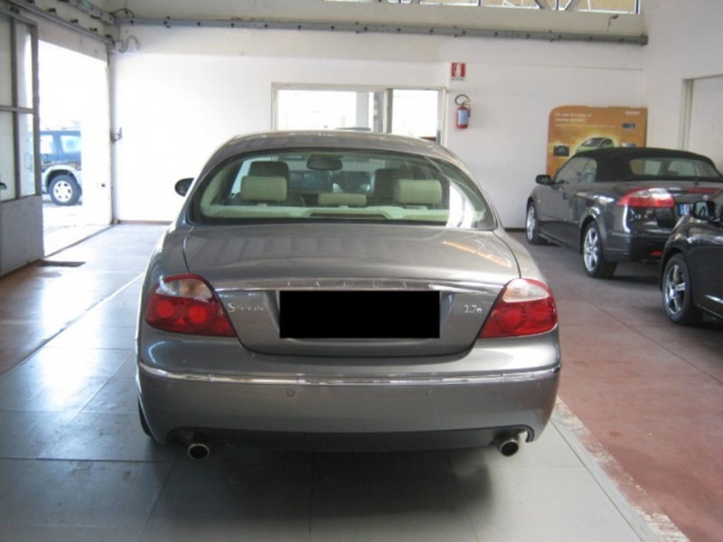 Jaguar S-Type usata a Fermo (4)