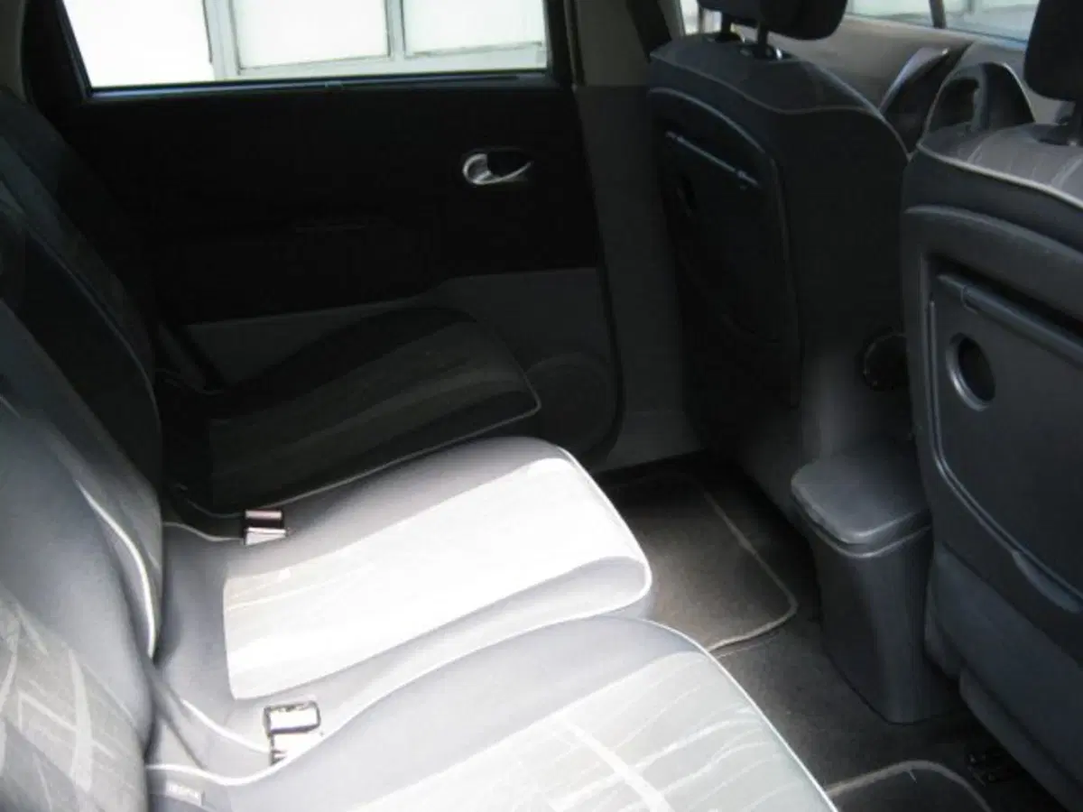 Renault Scenic E-Tech Electric usata a Fermo (8)