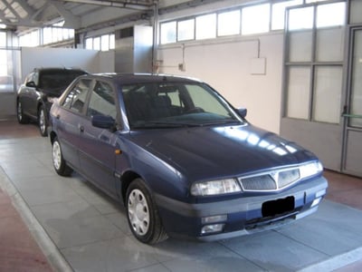 Lancia Delta 1.6 i.e. 16V cat 5 porte LE del 1997 usata a Porto San Giorgio