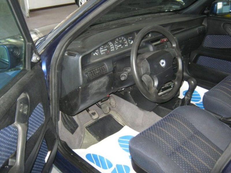 Lancia Delta usata a Fermo (5)