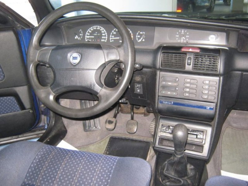Lancia Delta usata a Fermo (7)