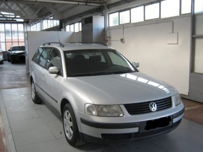 Volkswagen Passat Variant 1.9 TDI/115 CV cat C.line del 2000 usata a Porto San Giorgio
