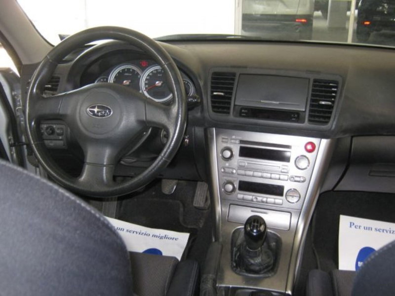 Subaru Legacy Station Wagon usata a Fermo (7)