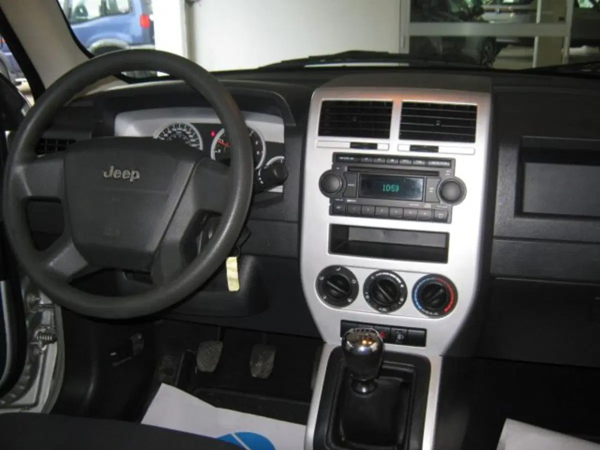 Jeep Patriot usata a Fermo (9)
