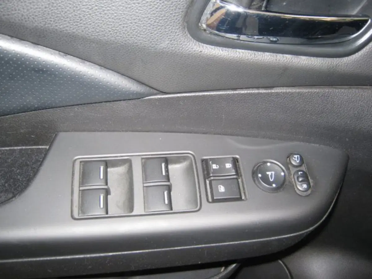 Honda CR-V usata a Fermo (11)