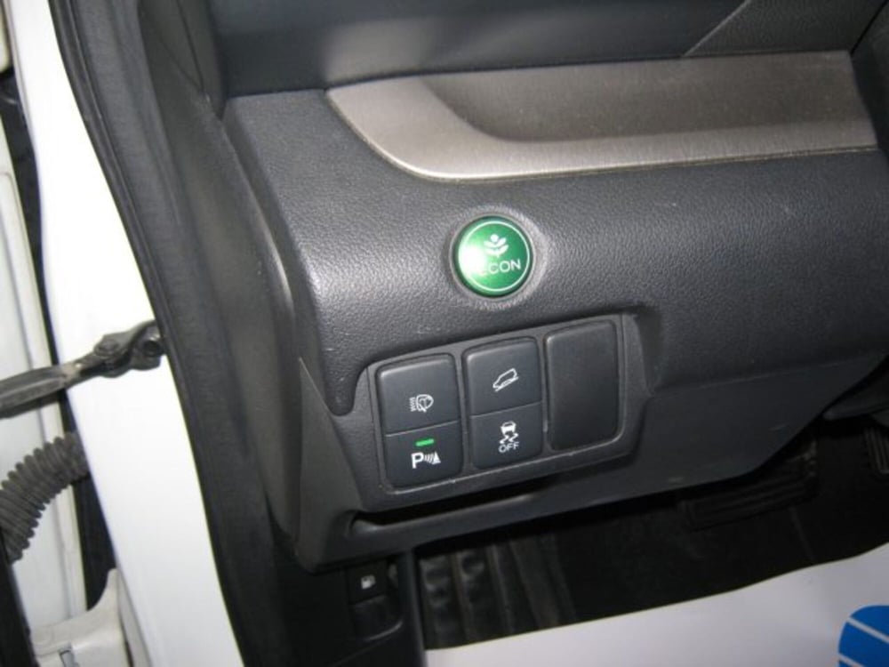 Honda CR-V usata a Fermo (12)
