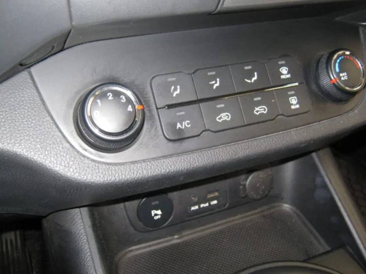 Kia Sportage usata a Fermo (12)