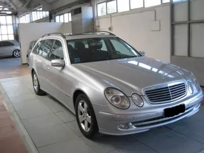 Mercedes-Benz Classe E Station Wagon 320 CDI cat Avantgarde del 2003 usata a Porto San Giorgio