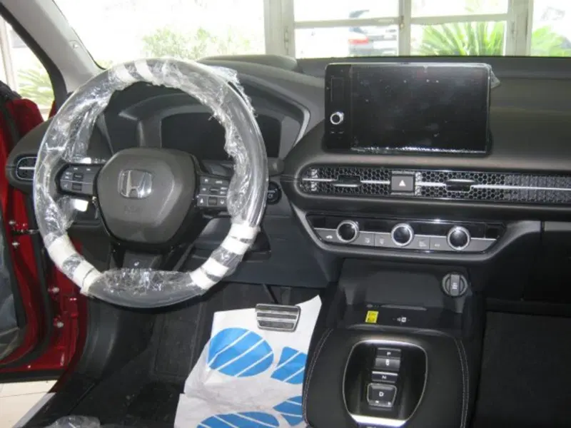Honda ZR-V nuova a Fermo (11)