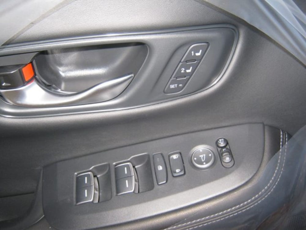 Honda ZR-V nuova a Fermo (12)