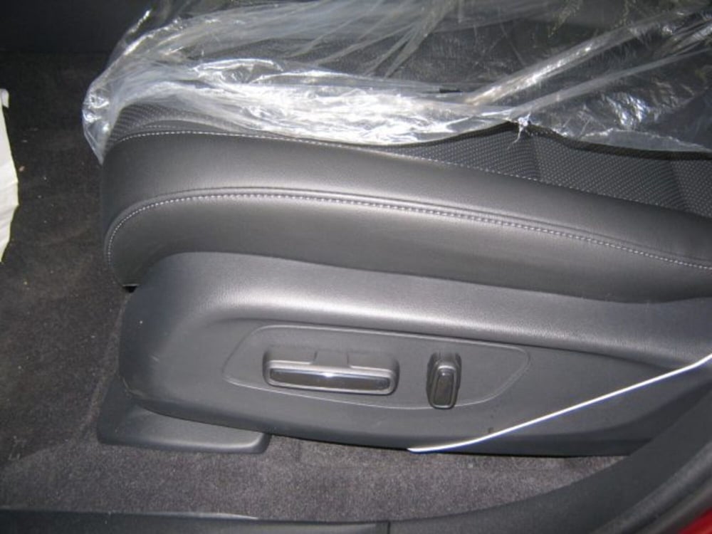 Honda ZR-V nuova a Fermo (13)