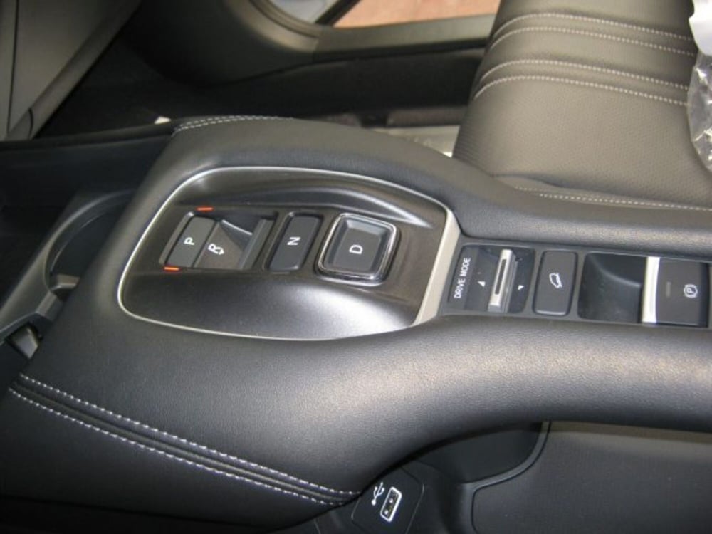 Honda ZR-V nuova a Fermo (17)