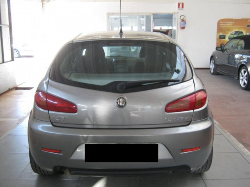 Alfa Romeo 147 usata a Fermo (4)