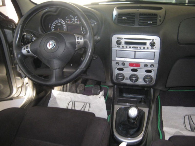 Alfa Romeo 147 usata a Fermo (7)