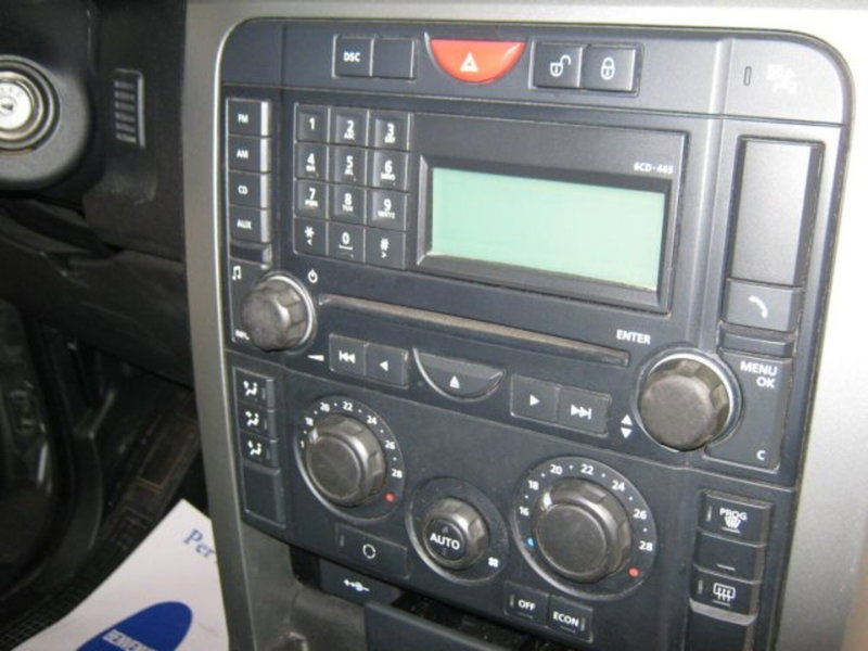 Land Rover Discovery usata a Fermo (14)