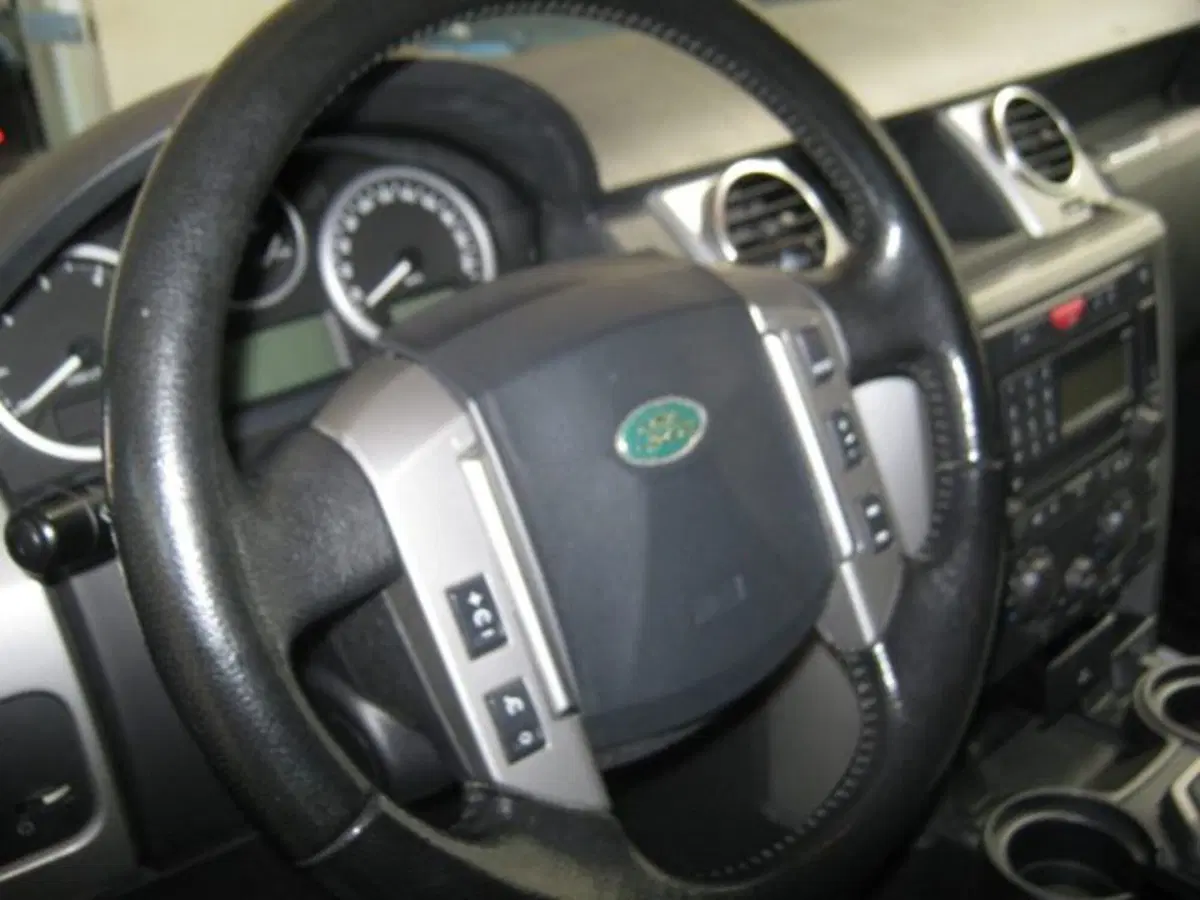 Land Rover Discovery usata a Fermo (18)