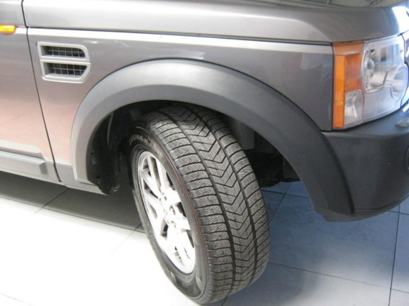 Land Rover Discovery usata a Fermo (20)