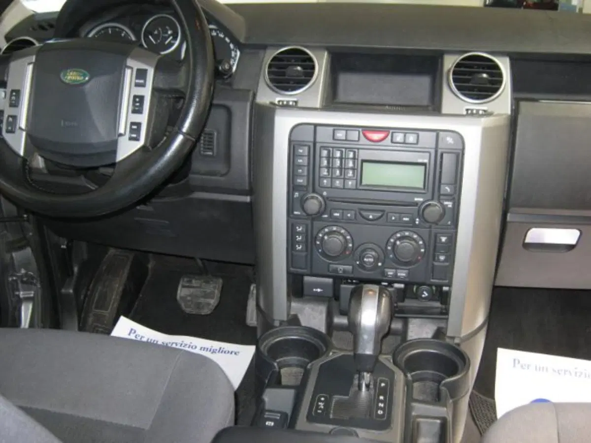 Land Rover Discovery usata a Fermo (7)
