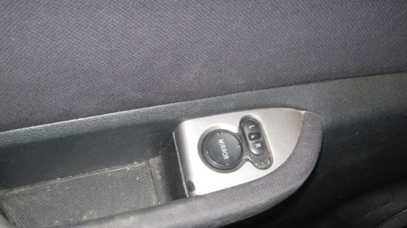 Honda FR-V usata a Fermo (12)