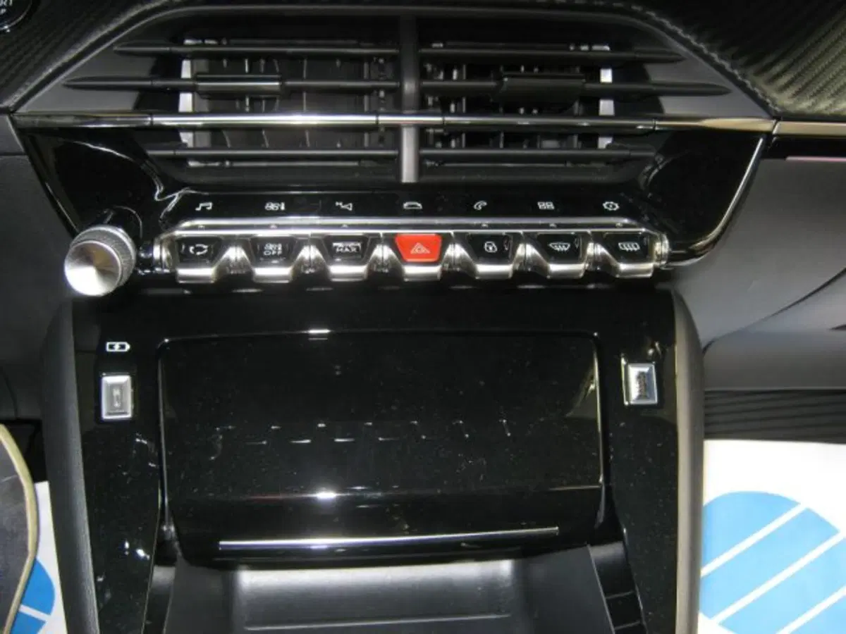 Peugeot 208 usata a Fermo (14)
