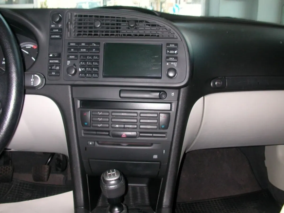 Saab 9-3 Cabrio usata a Fermo (5)