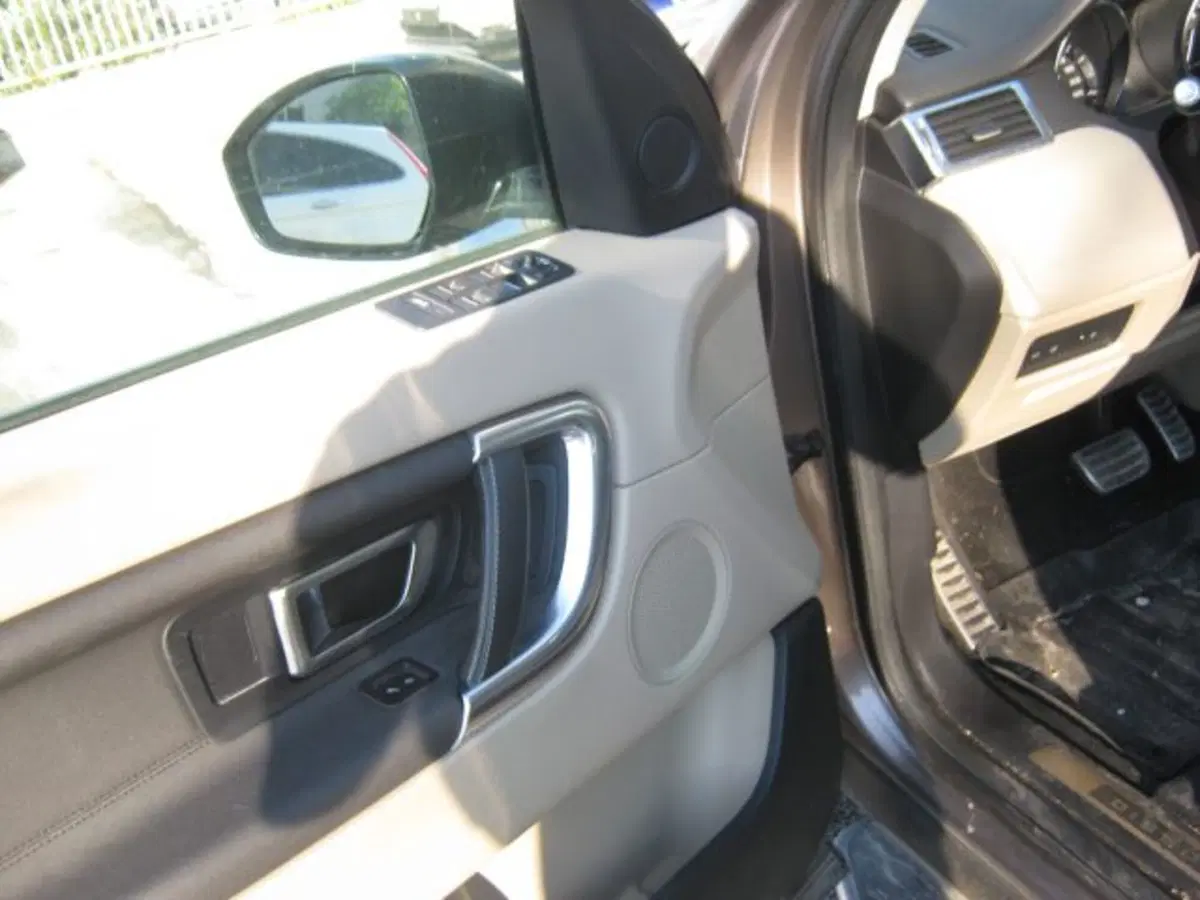 Land Rover Discovery Sport usata a Fermo (8)